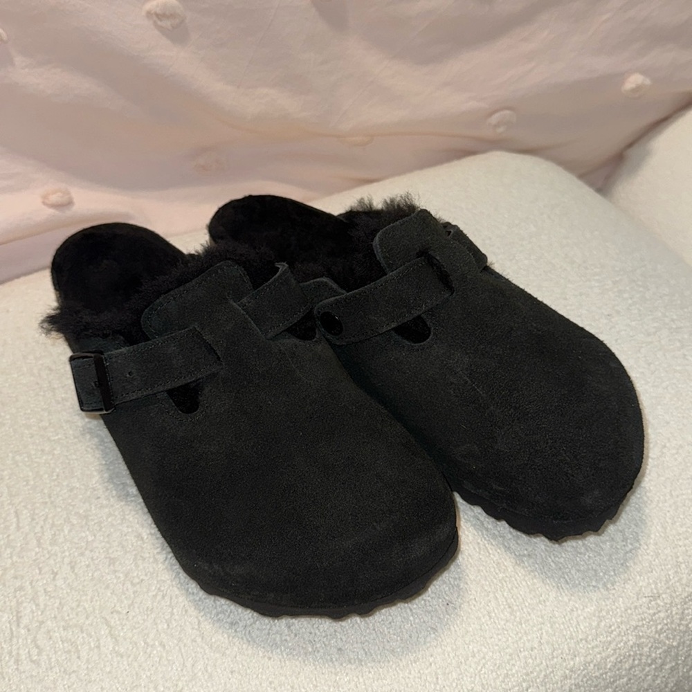 Women’s Boston Shearling Clog- Black 38 (7-7.5)